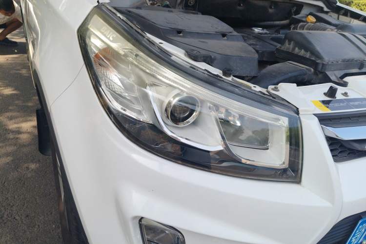 Used HYOSOW S3 2016 1.5L Manual Comfort Version China IV Emission Standard Right Front Headlight