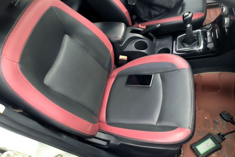 Used HYOSOW S3 2016 1.5L Manual Comfort Version China IV Emission Standard Right Front Seat
