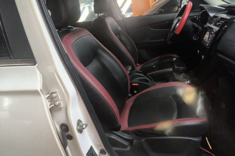 Used HYOSOW S3 2016 1.5L Manual Luxury Edition China IV Emission Standard Right Front Seat