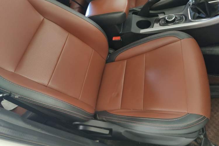 Used HYOSOW S3 2016 S3L 1.5L Manual Prestige Edition Right Front Seat