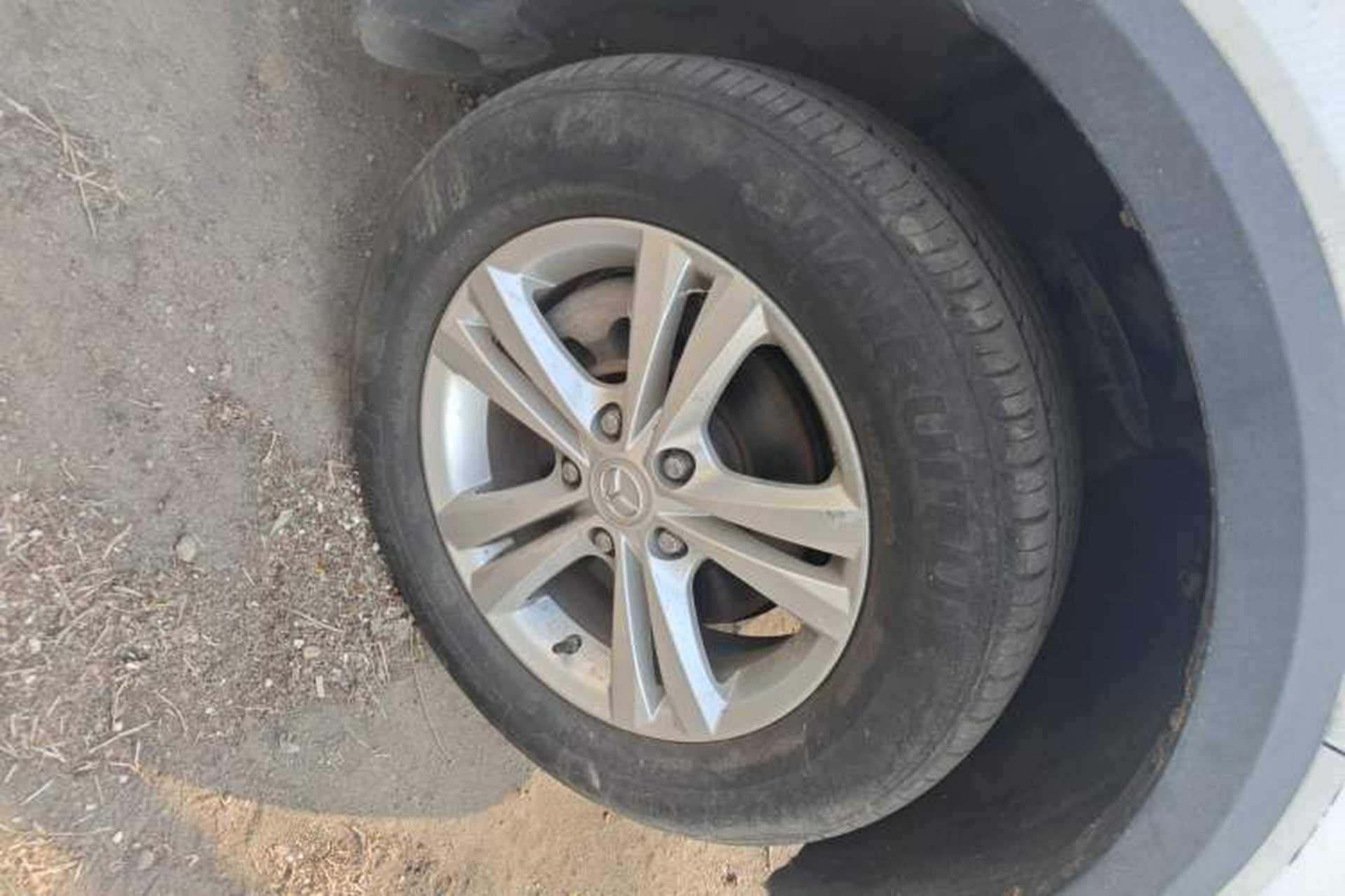 Used HYOSOW S3 2016 S3L 1.5L Manual Prestige Edition Right Front Wheel Hub