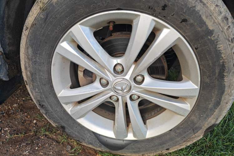 Used HYOSOW S3 2016 1.5L Manual Comfort Version China V Right Front Wheel Hub
