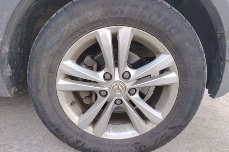 Used HYOSOW S3 2016 1.5L Manual Comfort Version China IV Emission Standard Right Front Wheel Hub
