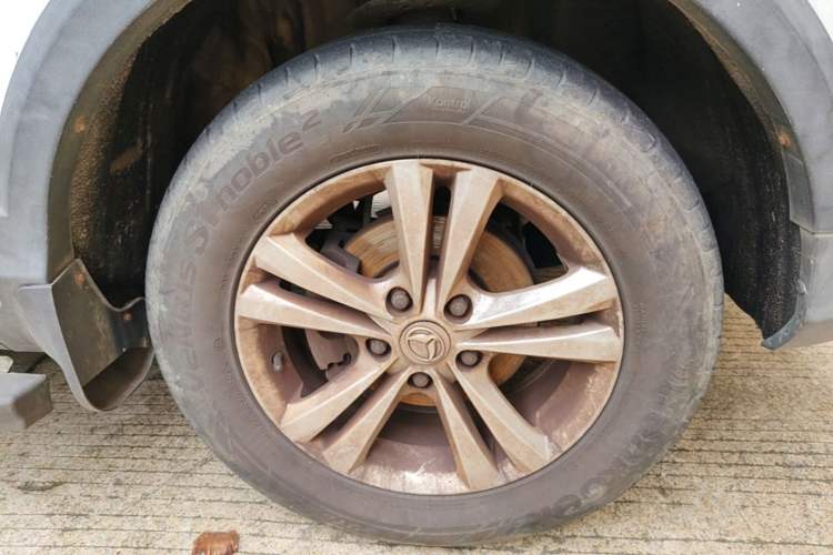 Used HYOSOW S3 2016 S3L 1.5L Manual Prestige Edition Right Front Wheel Hub