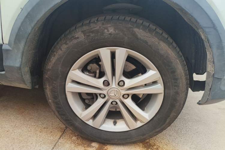 Used HYOSOW S3 2016 S3L 1.5L Manual Premium Edition Right Front Wheel Hub