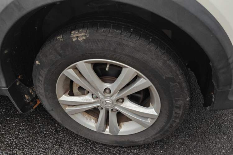 Used HYOSOW S3 2016 S3L 1.5L Manual Prestige Edition Right Front Wheel Hub