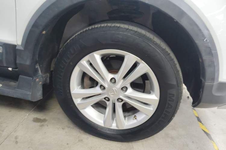 Used HYOSOW S3 2016 S3L 1.5L Manual Prestige Edition Right Front Wheel Hub