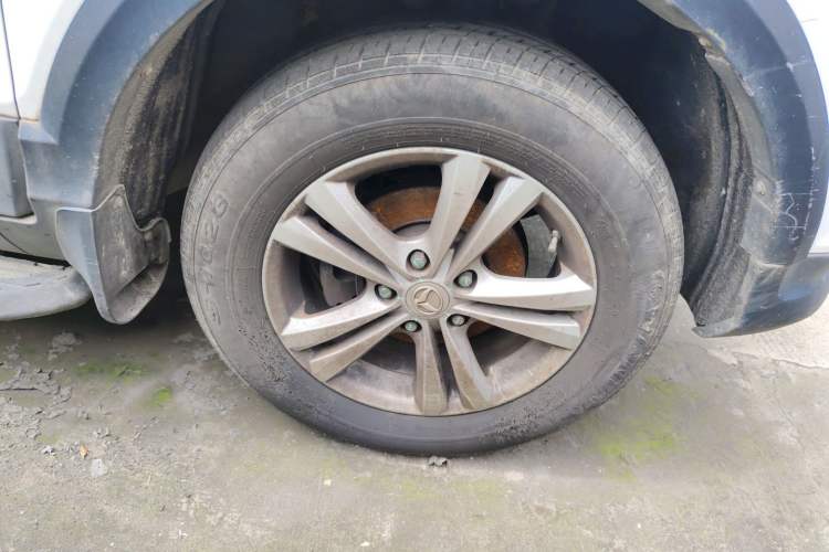 Used HYOSOW S3 2016 S3L 1.5L Manual Prestige Edition Right Front Wheel Hub