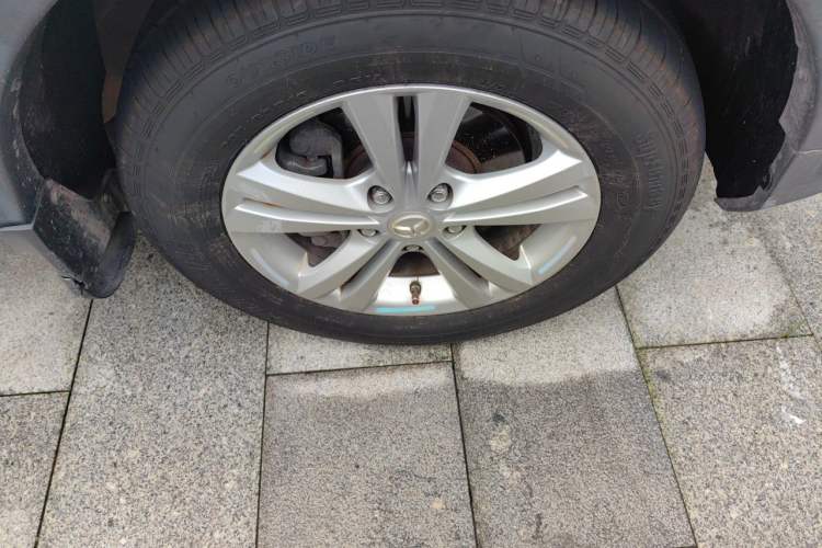 Used HYOSOW S3 2016 S3L 1.5L Manual Prestige Edition Right Front Wheel Hub
