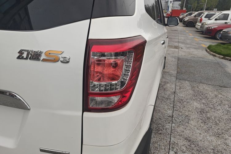 Used HYOSOW S3 2016 1.5L Manual Luxury Edition China IV Emission Standard Right Rear Taillight