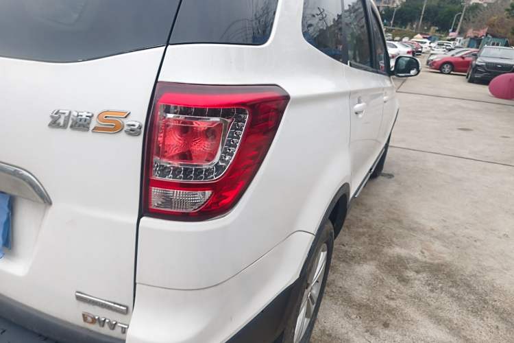 Used HYOSOW S3 2016 1.5L Manual Comfort Version China IV Emission Standard Right Rear Taillight