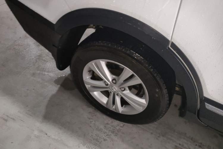 Used HYOSOW S3 2016 S3L 1.5L Manual Prestige Edition Right Rear Wheel Hub