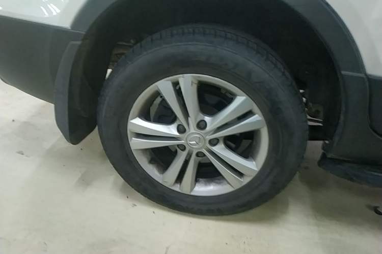 Used HYOSOW S3 2016 1.5L Manual Comfort Version China IV Emission Standard Right Rear Wheel Hub