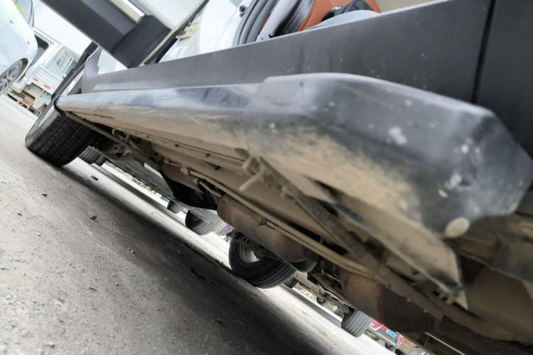 Used HYOSOW S3 2016 S3L 1.5L Manual Premium Edition Right Side Sill