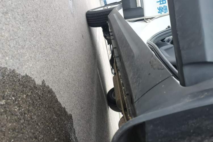 Used HYOSOW S3 2016 S3L 1.5L Manual Premium Edition Right Side Sill