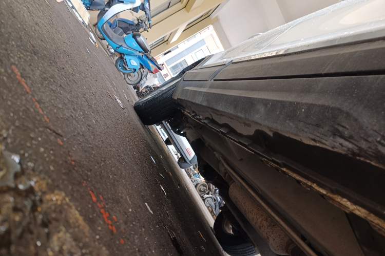 Used HYOSOW S3 2016 S3L 1.5L Manual Prestige Edition Right Side Sill