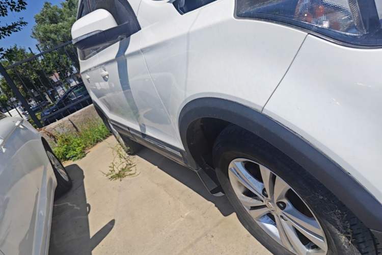 Used HYOSOW S3 2016 S3L 1.5L Manual Premium Edition Right Side Sill
