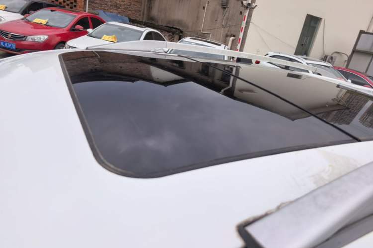 Used HYOSOW S3 2016 S3L 1.5L Manual Prestige Edition Roof