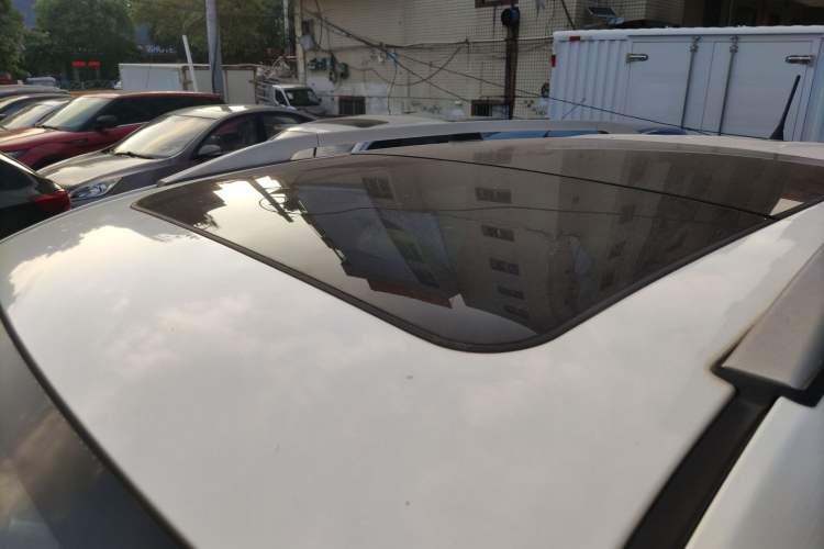 Used HYOSOW S3 2016 S3L 1.5L Manual Premium Edition Roof