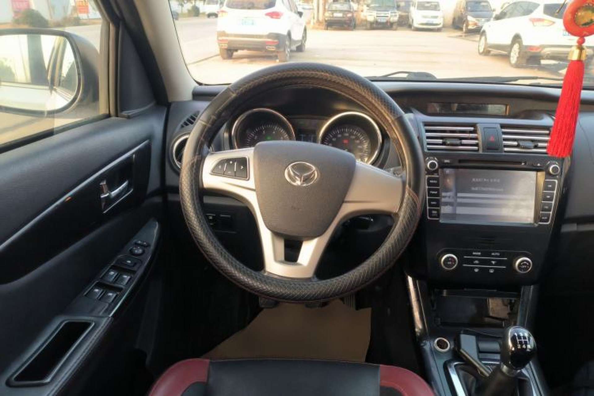 Used HYOSOW S3 2016 1.5L Manual Luxury Edition China IV Emission Standard Steering Wheel