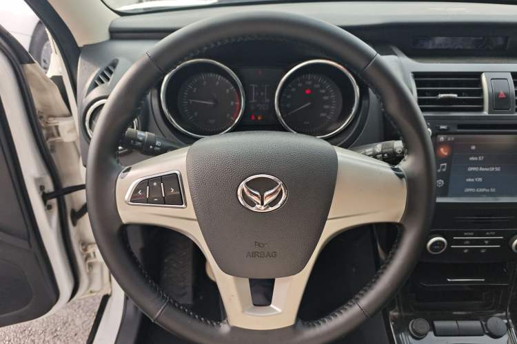Used HYOSOW S3 2016 1.5L Manual Luxury Model China V Standard Steering Wheel