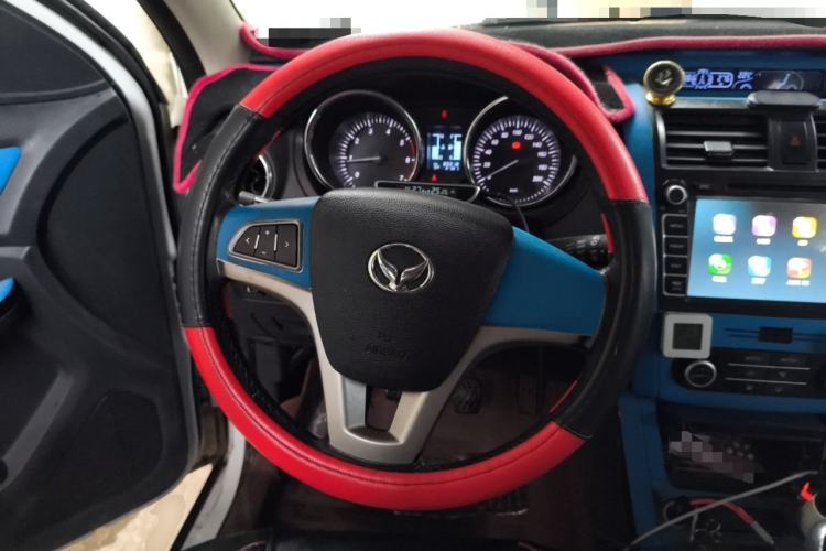 Used HYOSOW S3 2016 1.5L Manual Luxury Edition China IV Emission Standard Steering Wheel