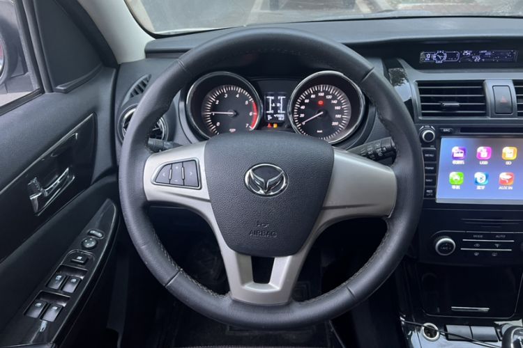 Used HYOSOW S3 2016 1.5L Manual Luxury Edition China IV Emission Standard Steering Wheel