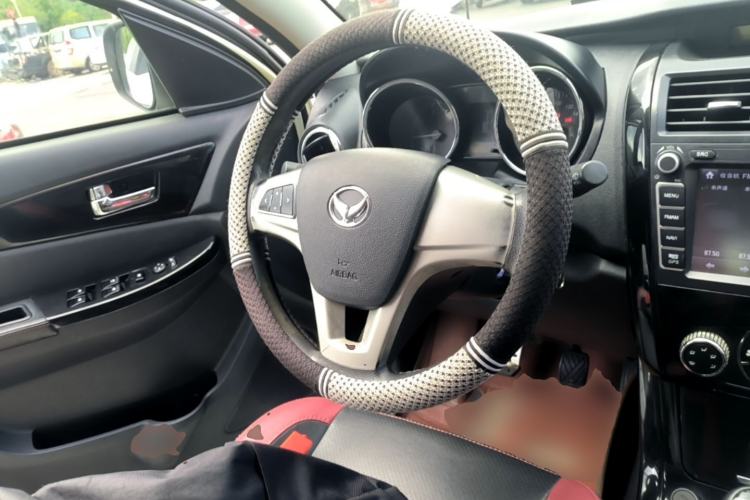 Used HYOSOW S3 2016 1.5L Manual Comfort Version China IV Emission Standard Steering Wheel