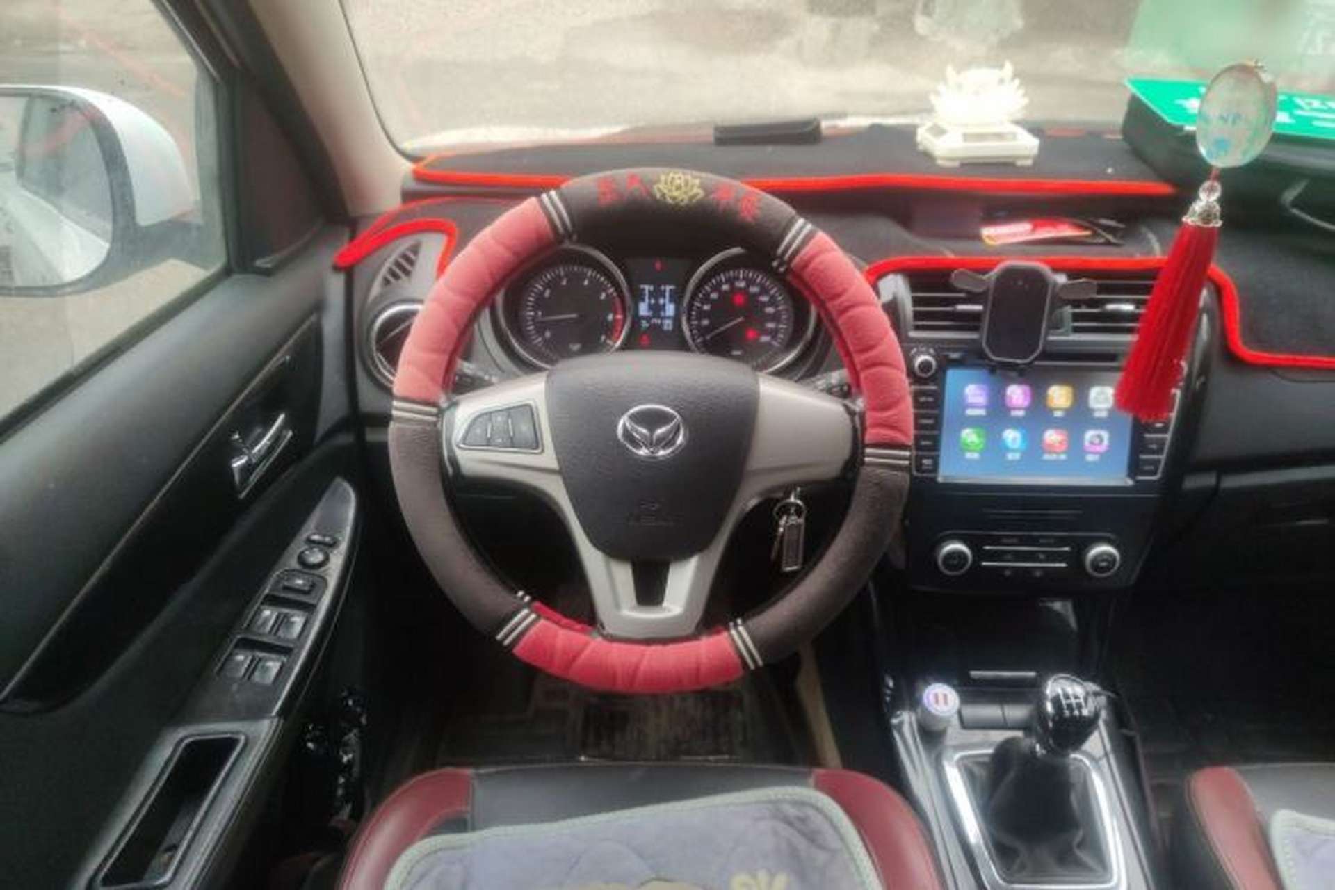 Used HYOSOW S3 2016 1.5L Manual Luxury Model China V Standard Steering Wheel
