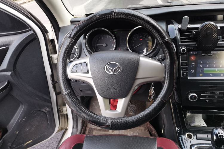 Used HYOSOW S3 2016 1.5L Manual Luxury Edition China IV Emission Standard Steering Wheel