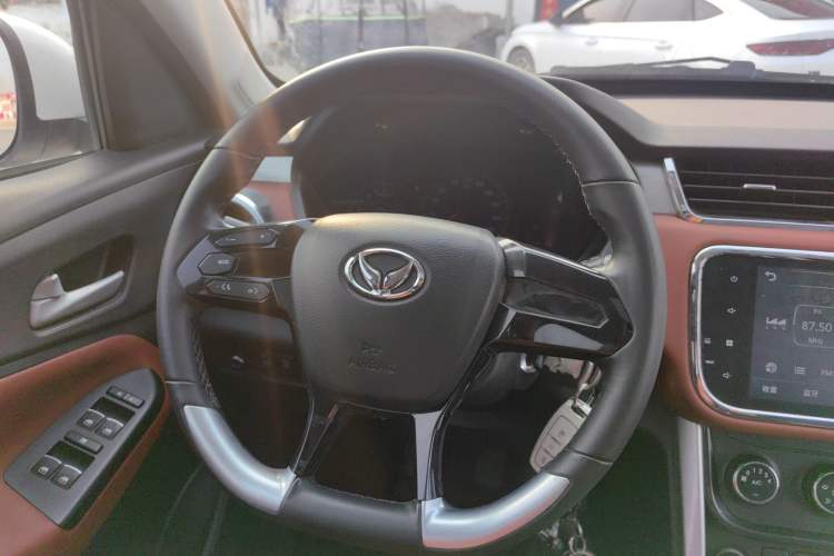 Used HYOSOW S3 2016 S3L 1.5L Manual Premium Edition Steering Wheel