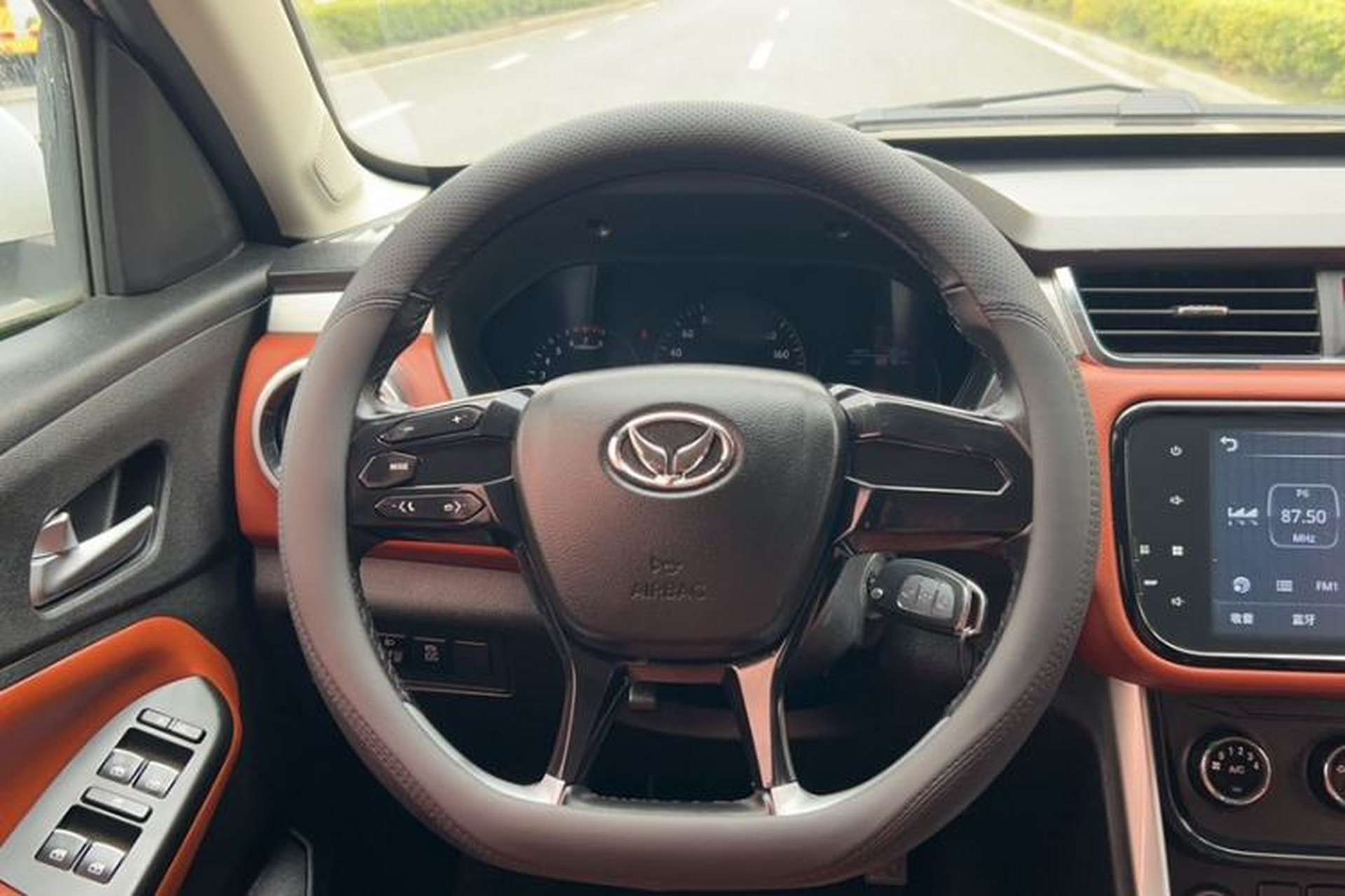 Used HYOSOW S3 2016 S3L 1.5L Manual Premium Edition Steering Wheel