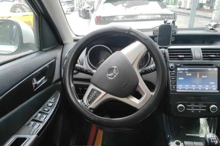 Used HYOSOW S3 2016 1.5L Manual Luxury Edition China IV Emission Standard Steering Wheel