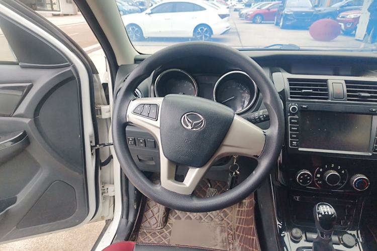 Used HYOSOW S3 2016 1.5L Manual Comfort Version China IV Emission Standard Steering Wheel