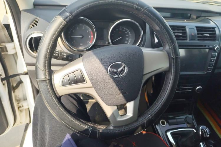 Used HYOSOW S3 2016 1.5L Manual Luxury Edition China IV Emission Standard Steering Wheel