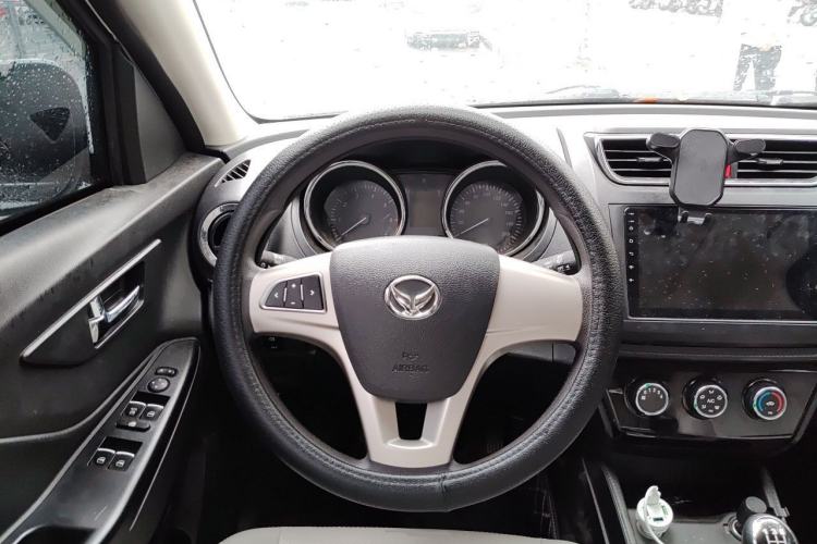 Used HYOSOW S3 2016 1.5L Manual Comfort Version China V Steering Wheel