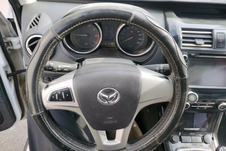 Used HYOSOW S3 2016 1.5L Manual Luxury Model China V Standard Steering Wheel