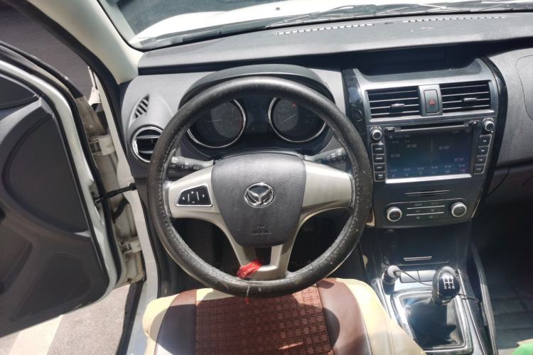 Used HYOSOW S3 2016 1.5L Manual Luxury Edition China IV Emission Standard Steering Wheel