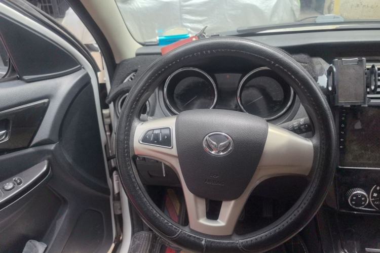 Used HYOSOW S3 2016 1.5L Manual Comfort Version China V Steering Wheel