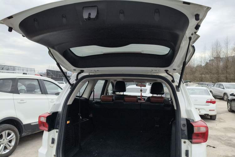 Used HYOSOW S3 2016 S3L 1.5L Manual Premium Edition Trunk