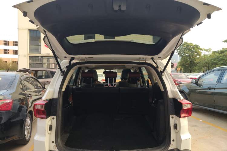 Used HYOSOW S3 2016 S3L 1.5L Manual Premium Edition Trunk