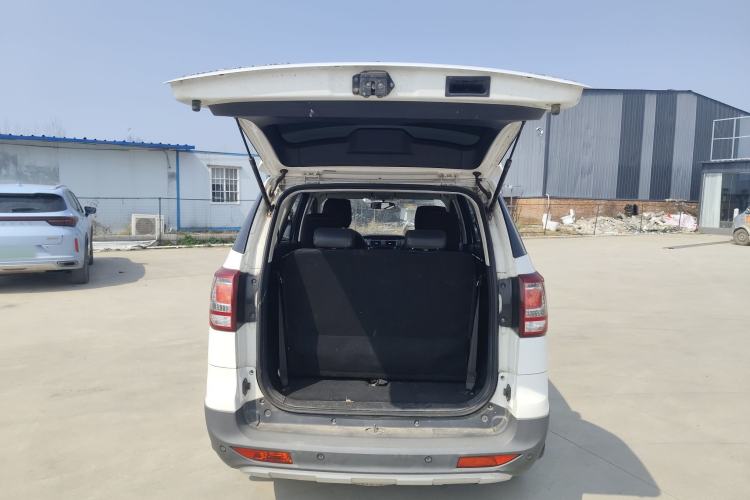 Used HYOSOW S3 2016 1.5L Manual Luxury Edition China IV Emission Standard Trunk