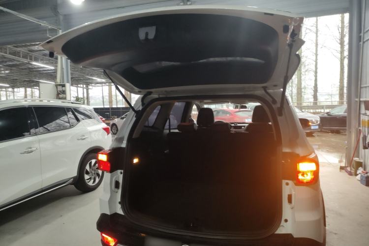 Used HYOSOW S3 2016 S3L 1.5L Manual Prestige Edition Trunk