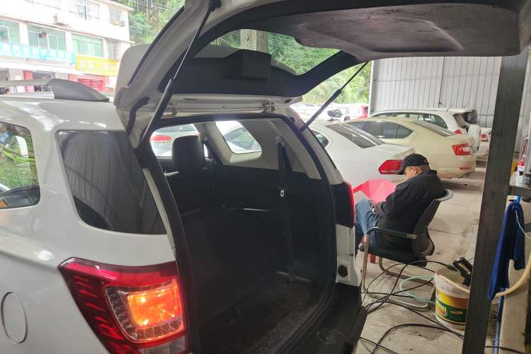 Used HYOSOW S3 2016 1.5L Manual Entrepreneurship Model Trunk