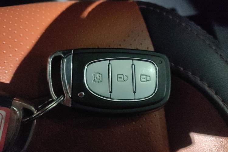 Used HYOSOW S3 2016 S3L 1.5L Manual Prestige Edition Vehicle Key