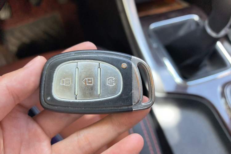 Used HYOSOW S3 2016 1.5L Manual Luxury Model China V Standard Vehicle Key