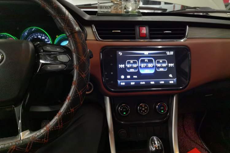 Used HYOSOW S3 2016 S3L 1.5L Manual Prestige Edition Audio And AC Panel