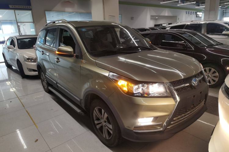 Used HYOSOW S3 2016 S3L 1.5L Manual Prestige Edition Front Right 45 Deg