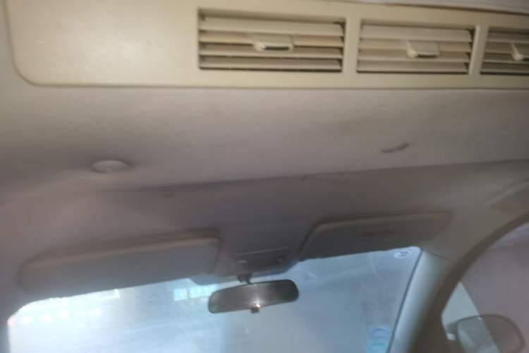 Used HYOSOW S3 2016 1.5L Manual Luxury Edition China IV Emission Standard Headliner