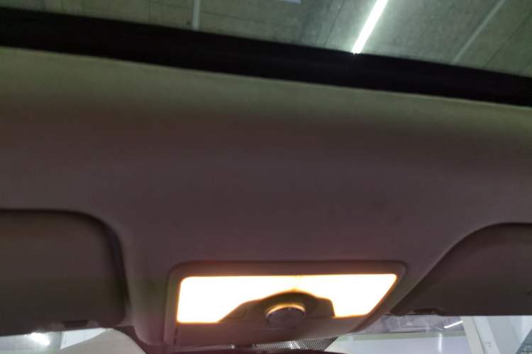 Used HYOSOW S3 2016 S3L 1.5L Manual Prestige Edition Headliner